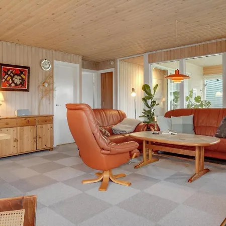 Beautiful In With Kitchen 4* Middelfart